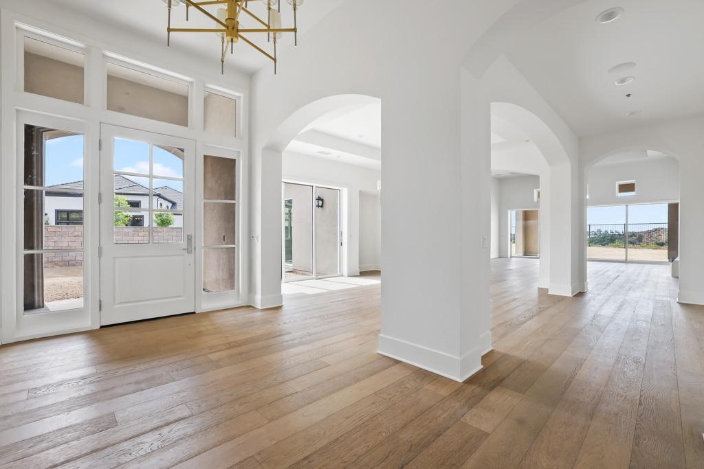 The Birch Residence - Entry